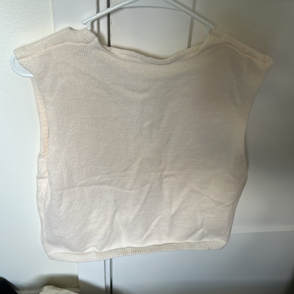 Knit soft vest top - Picture 3 of 3